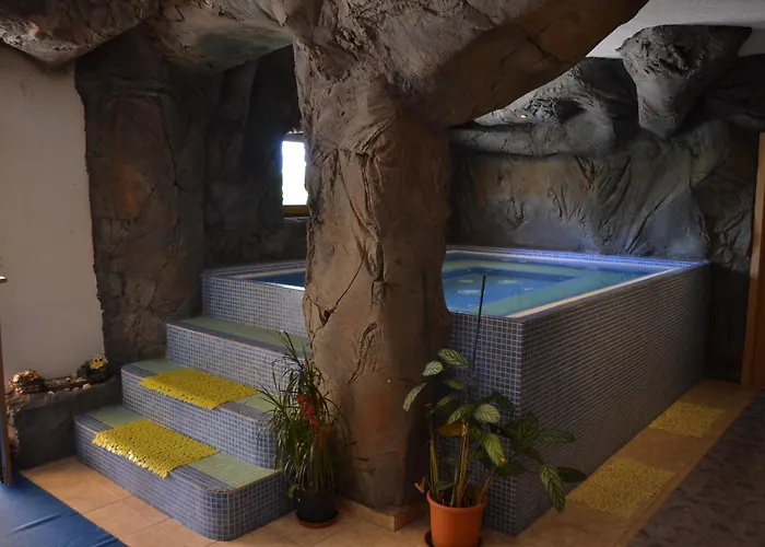 Stein Hotel 3*